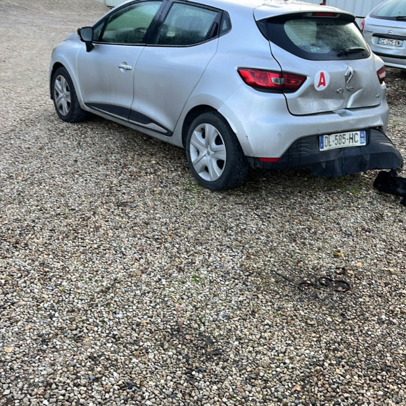 RENAULT CLIO 4 PHASE 1 1.5 DCI - 8V TURBO Photo n°4