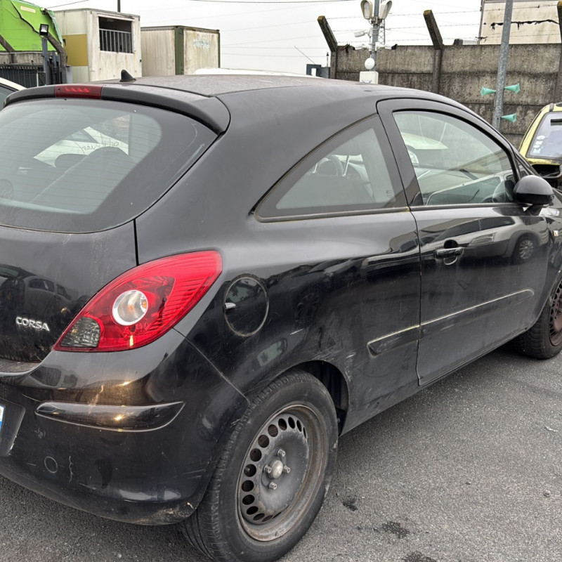 OPEL CORSA D PHASE 1 1.4i - 16V Photo n°14