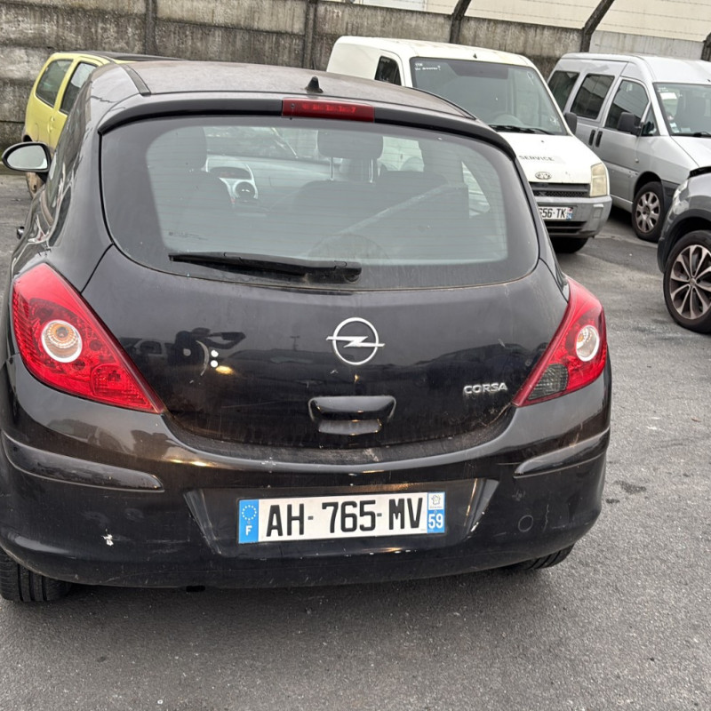 OPEL CORSA D PHASE 1 1.4i - 16V Photo n°16