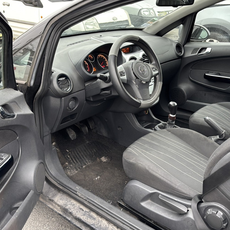 OPEL CORSA D PHASE 1 1.4i - 16V Photo n°20