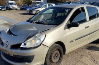 Custode arriere droit (porte) RENAULT CLIO 3