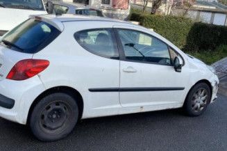 Pare choc arriere PEUGEOT 207