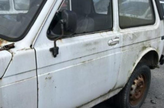 Vitre avant gauche LADA NIVA