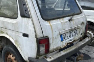 Vitre avant gauche LADA NIVA