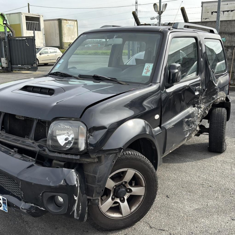 SUZUKI JIMNY 1 PHASE 3 1.3i - 16V 4X4 Photo n°1