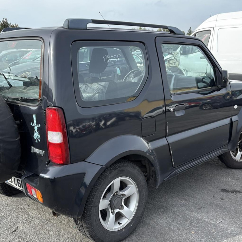 SUZUKI JIMNY 1 PHASE 3 1.3i - 16V 4X4 Photo n°3