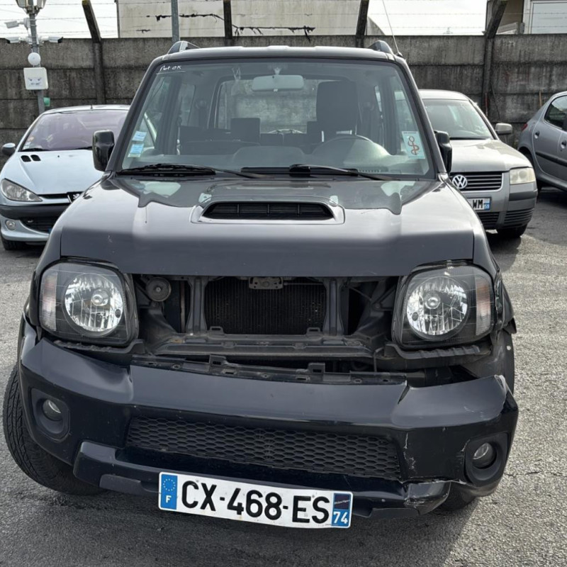 SUZUKI JIMNY 1 PHASE 3 1.3i - 16V 4X4 Photo n°8