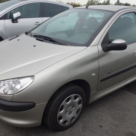 PEUGEOT 206 PHASE 1 1.4i - 8V Photo n°1