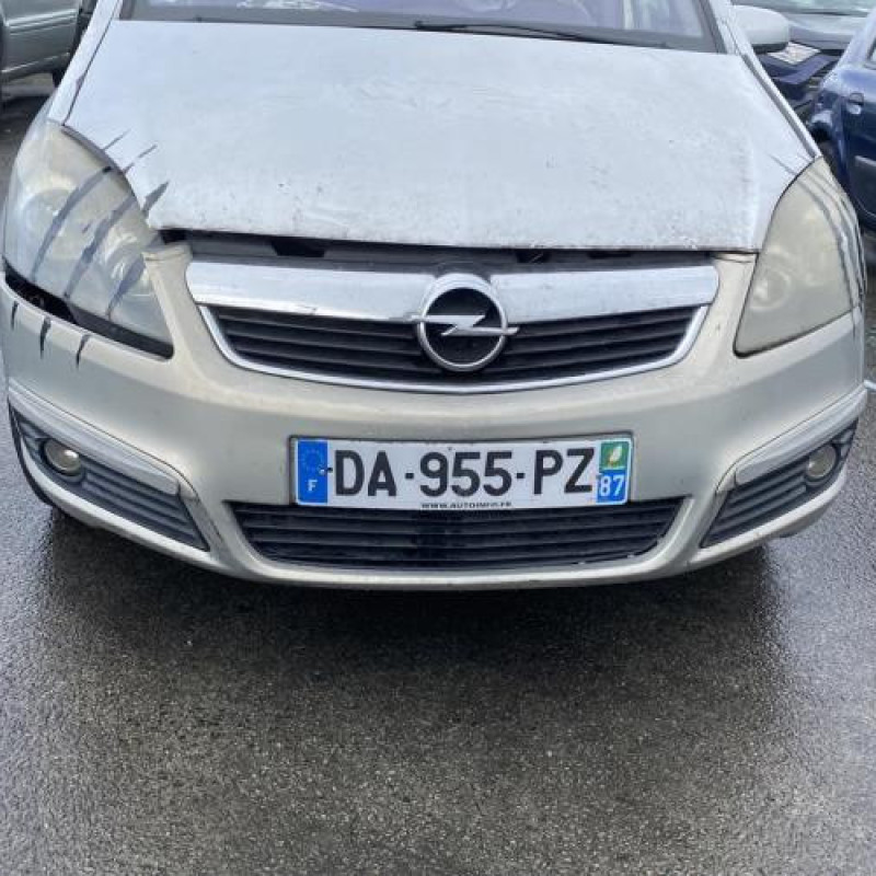 Pare choc arriere OPEL ZAFIRA B Photo n°9