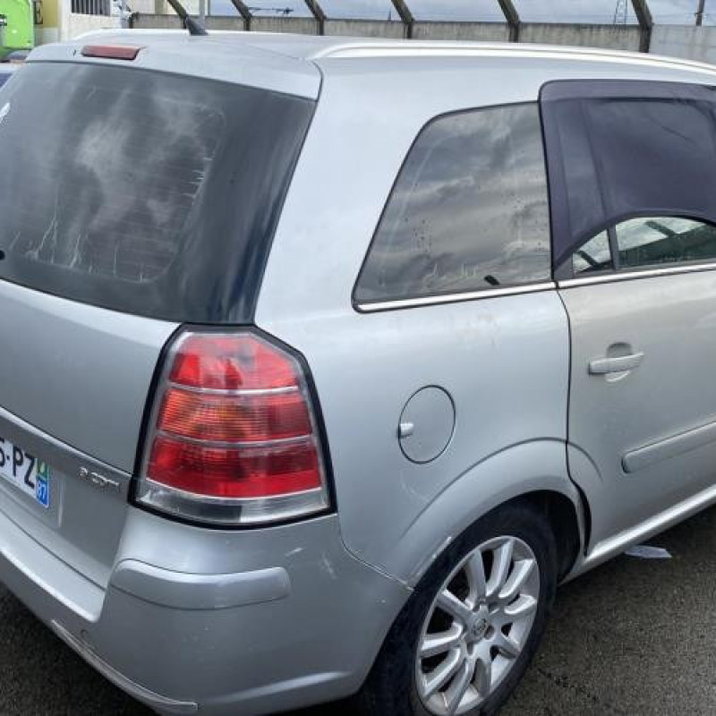 Pare choc arriere OPEL ZAFIRA B Photo n°16