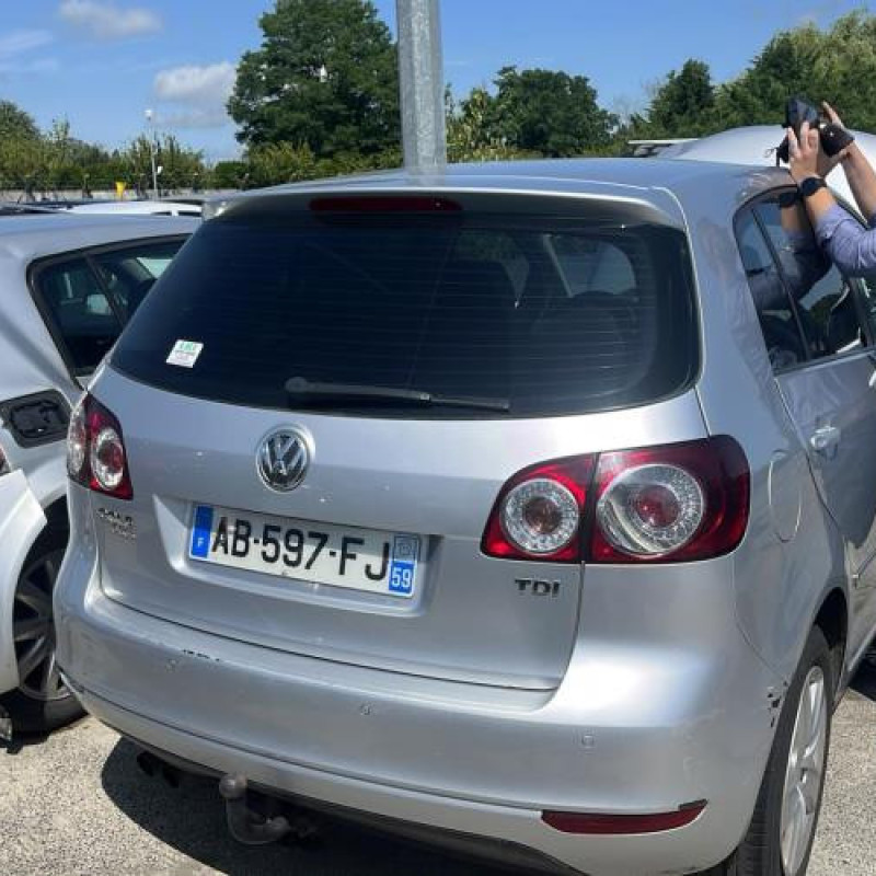 Pare choc arriere VOLKSWAGEN GOLF PLUS Photo n°19