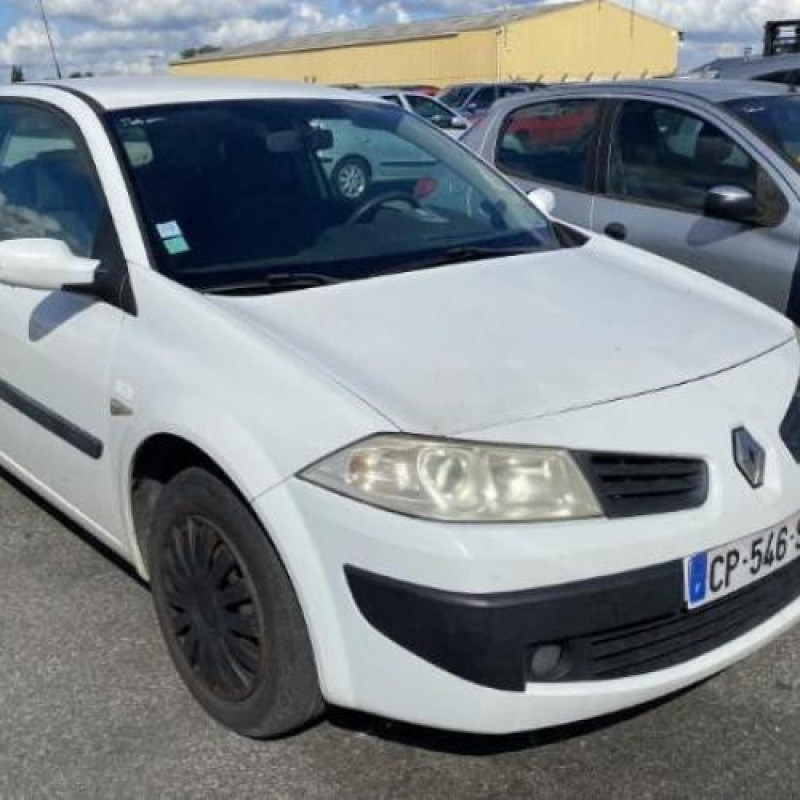 Pare choc arriere RENAULT MEGANE 2 Photo n°8