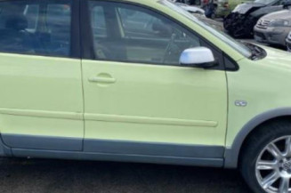 Pare choc arriere VOLKSWAGEN POLO 4