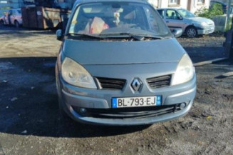 Calculateur moteur RENAULT SCENIC 2