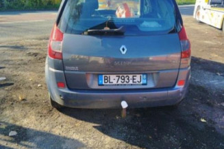 Calculateur moteur RENAULT SCENIC 2