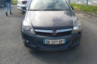 Calculateur moteur OPEL ASTRA H