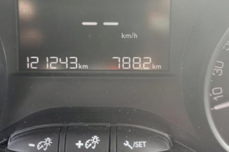 Calculateur moteur PEUGEOT 208 1