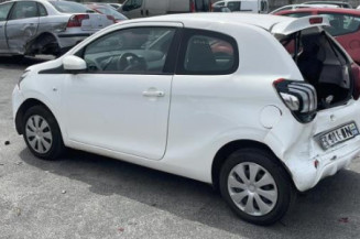 Calculateur moteur PEUGEOT 108