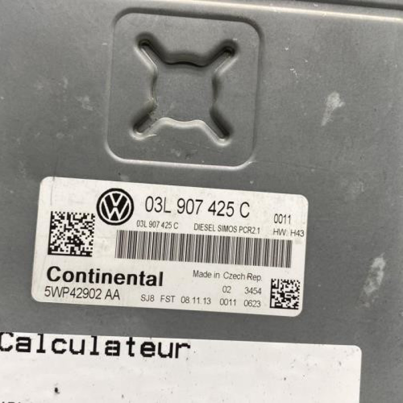 Calculateur moteur VOLKSWAGEN TOURAN 2 Photo n°3