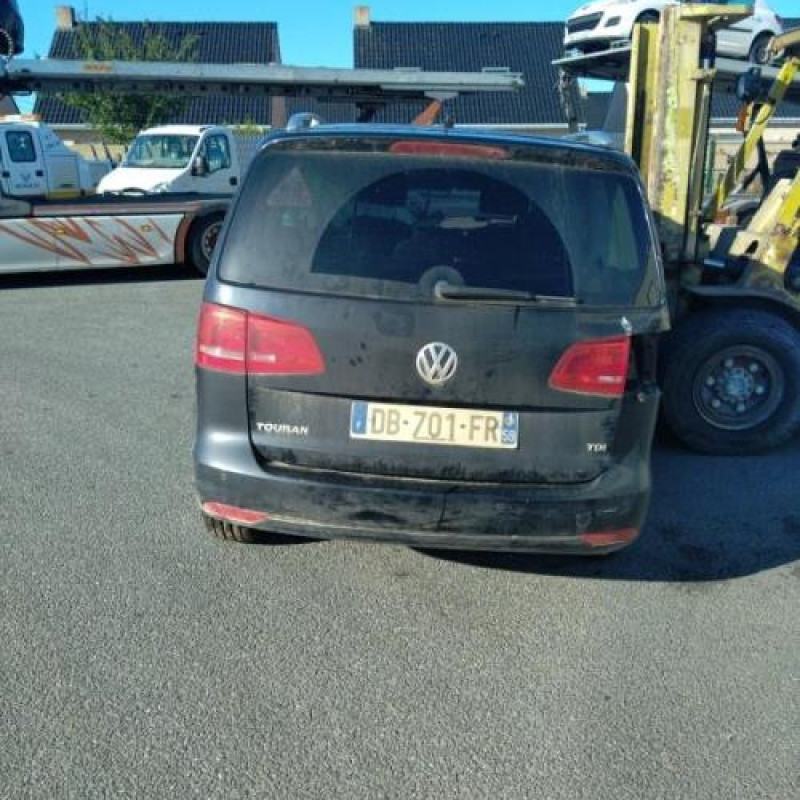 Calculateur moteur VOLKSWAGEN TOURAN 2 Photo n°8