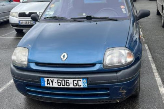 Calculateur moteur RENAULT CLIO 2