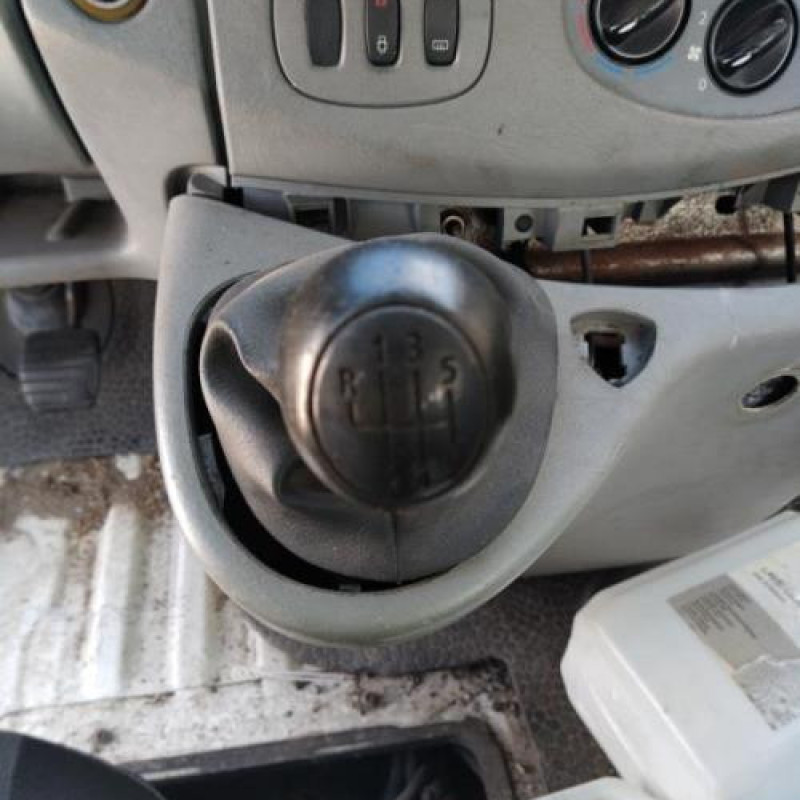 Calculateur moteur RENAULT TRAFIC 2 Photo n°10