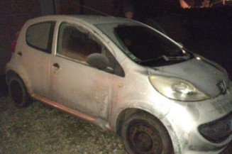 Calculateur moteur PEUGEOT 107