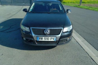 Calculateur moteur VOLKSWAGEN PASSAT 5