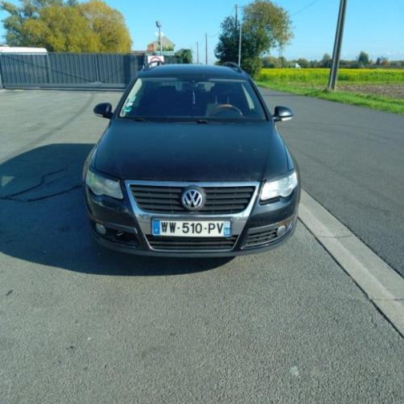 Calculateur moteur VOLKSWAGEN PASSAT 5 Photo n°4