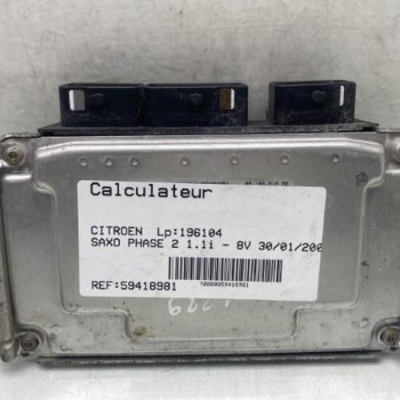 Calculateur moteur CITROEN SAXO Photo n°1