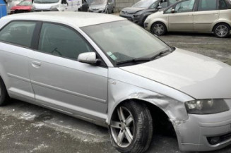 Calculateur moteur AUDI A3 2