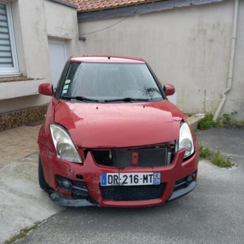 Poignee interieur avant droit SUZUKI SWIFT 3 Photo n°4