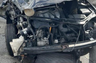 Poignee porte avant gauche VOLKSWAGEN GOLF 5