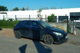 Poignee porte avant gauche RENAULT MEGANE 3