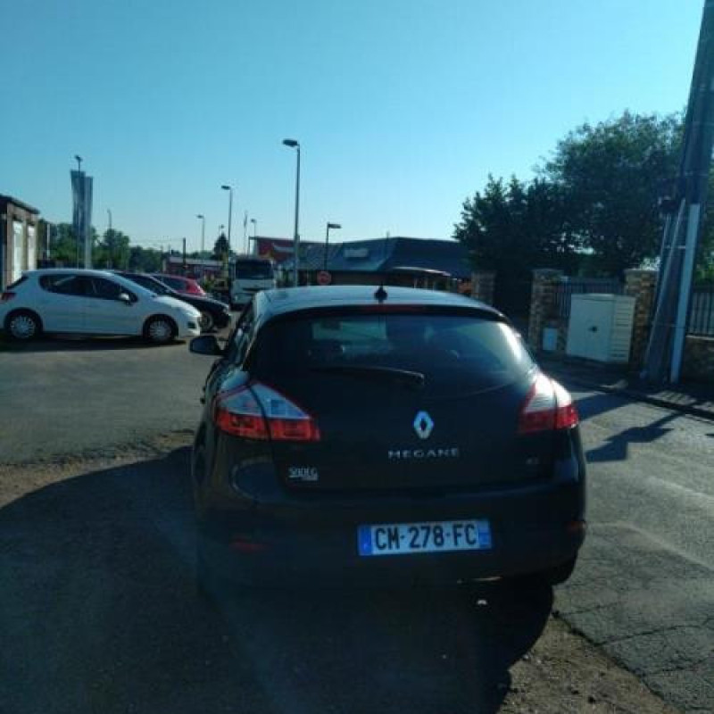 Poignee porte avant gauche RENAULT MEGANE 3 Photo n°8