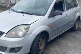 Poignee porte avant gauche FORD FIESTA 5