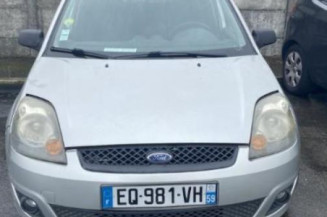 Poignee porte avant gauche FORD FIESTA 5