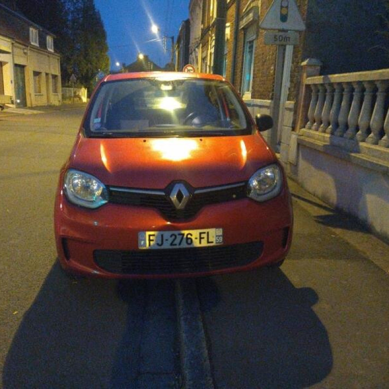 RENAULT TWINGO 3 PHASE 1 1.0i - 12V SCE 65 Photo n°24