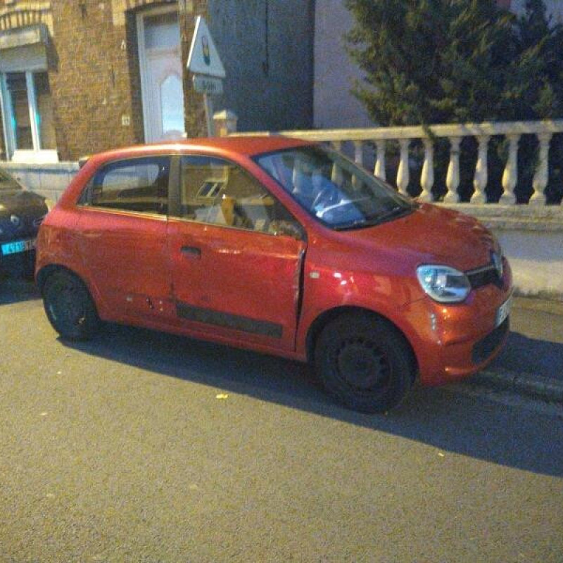 RENAULT TWINGO 3 PHASE 1 1.0i - 12V SCE 65 Photo n°25