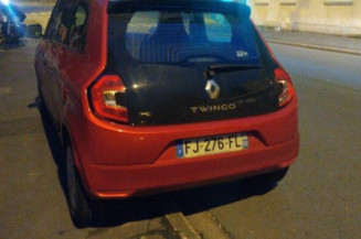 RENAULT TWINGO 3 PHASE 1 1.0i - 12V SCE 65