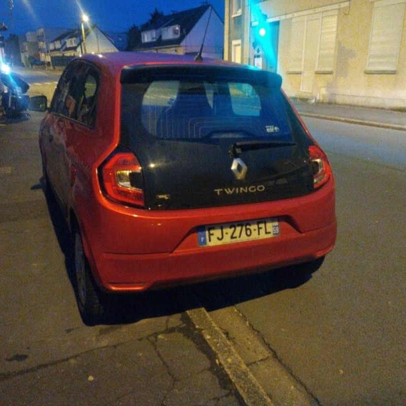 RENAULT TWINGO 3 PHASE 1 1.0i - 12V SCE 65 Photo n°28