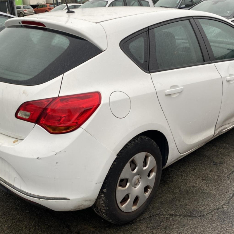 OPEL ASTRA J PHASE 2 1.4i - 16V Photo n°3