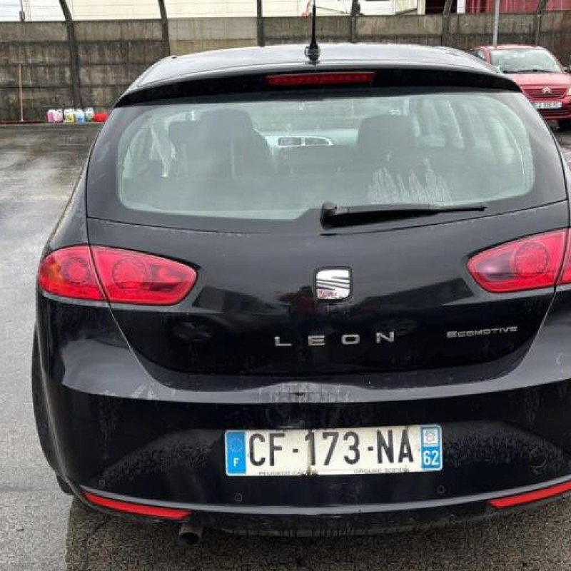 Pare choc arriere SEAT LEON 2 Photo n°12