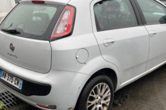 Pare choc arriere FIAT PUNTO EVO 3