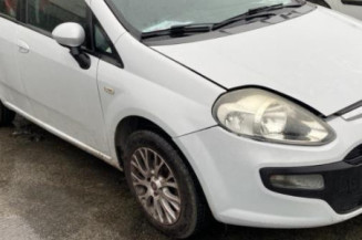 Pare choc arriere FIAT PUNTO EVO 3