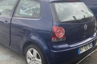 Glace retroviseur droit VOLKSWAGEN POLO 4