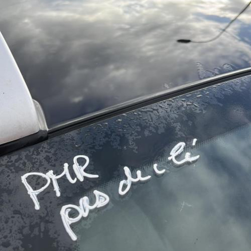 Interrupteur de leve vitre arriere droit PEUGEOT 2008 1 Photo n°14