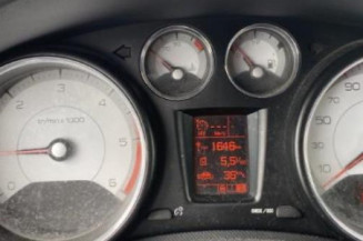 Calculateur moteur PEUGEOT 308 1