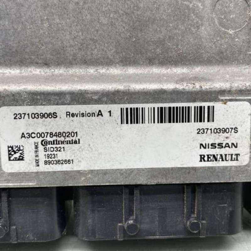 Calculateur moteur RENAULT MASTER 3 Photo n°2