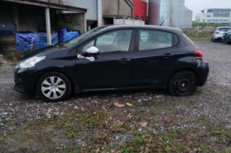 Antenne PEUGEOT 208 1